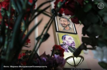 Ранним утром 2 марта стало известно о смерти драматурга, режиссера, основателя Коляда-театра Николая Коляды