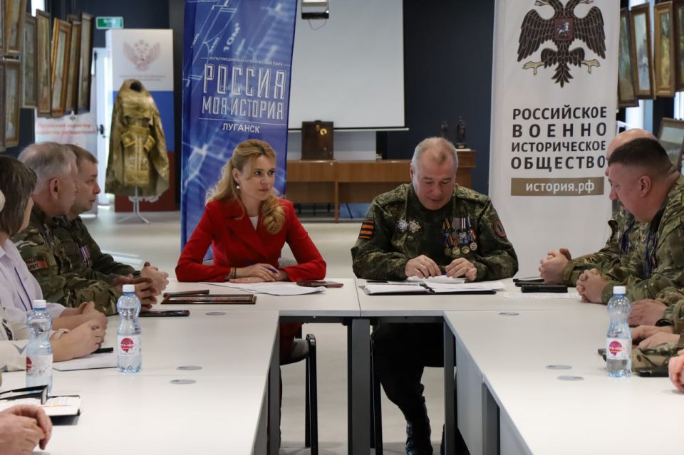 В Луганске состоялся региональный отчетный форум по реализации народной программы «Единой России» в ЛНР «Есть результат» В Луганске состоялся региональный отчетный форум по реализации народной программы «Единой России» в ЛНР «Есть результат»