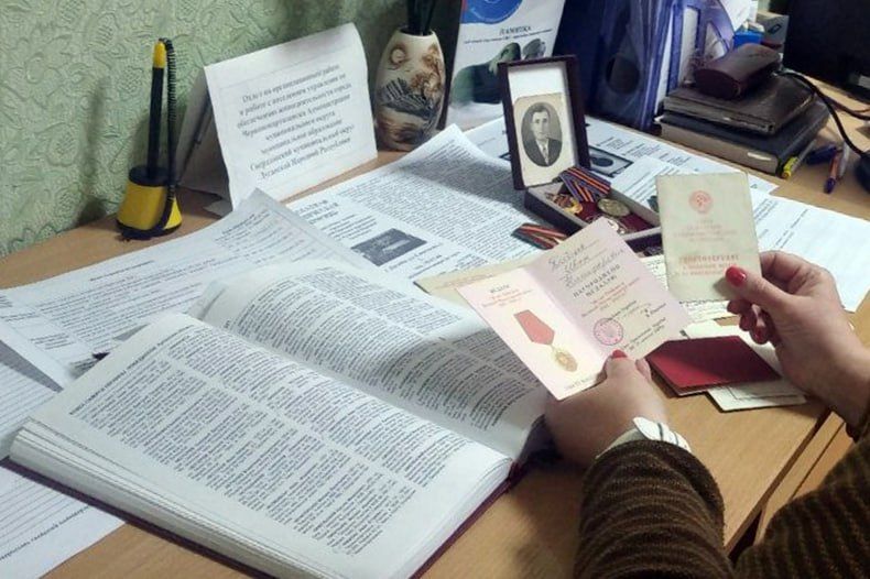 Сохранение памяти о героях: в Червонопартизанске реализуется проект «Книга Памяти ВОВ» Сохранение памяти о героях: в Червонопартизанске реализуется проект «Книга Памяти ВОВ»
