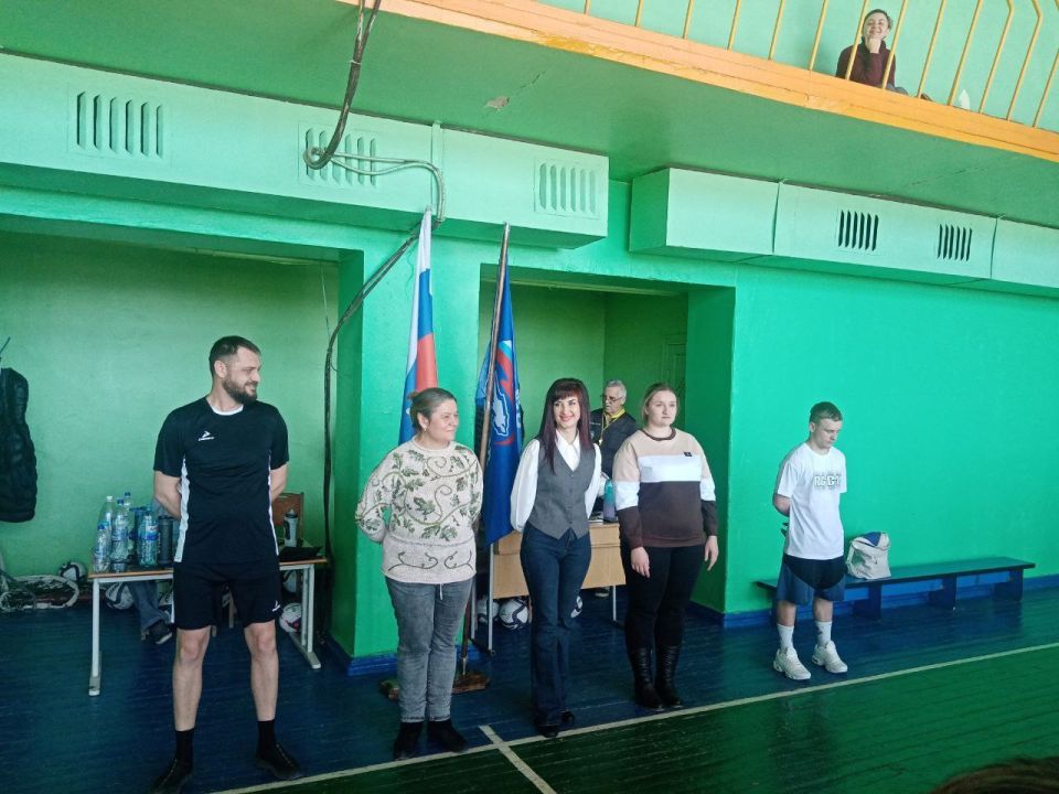 28 февраля во Дворце спорта прошел турнир Краснолучской детско-юношеской спортивной школы № 2 по мини-футболу, посвященный Дню защитника Отечества 28 февраля во Дворце спорта прошел турнир Краснолучской детско-юношеской спортивной школы № 2 по мини-футболу, посвященный Дню защитника Отечества