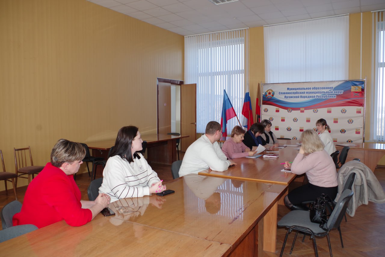 В Администрации муниципального образования Славяносербский муниципальный округ 27.02.2026 состоялось заседание комиссии по заявлениям социально незащищенных категорий граждан о предоставлении им безвозмездной натуральной...