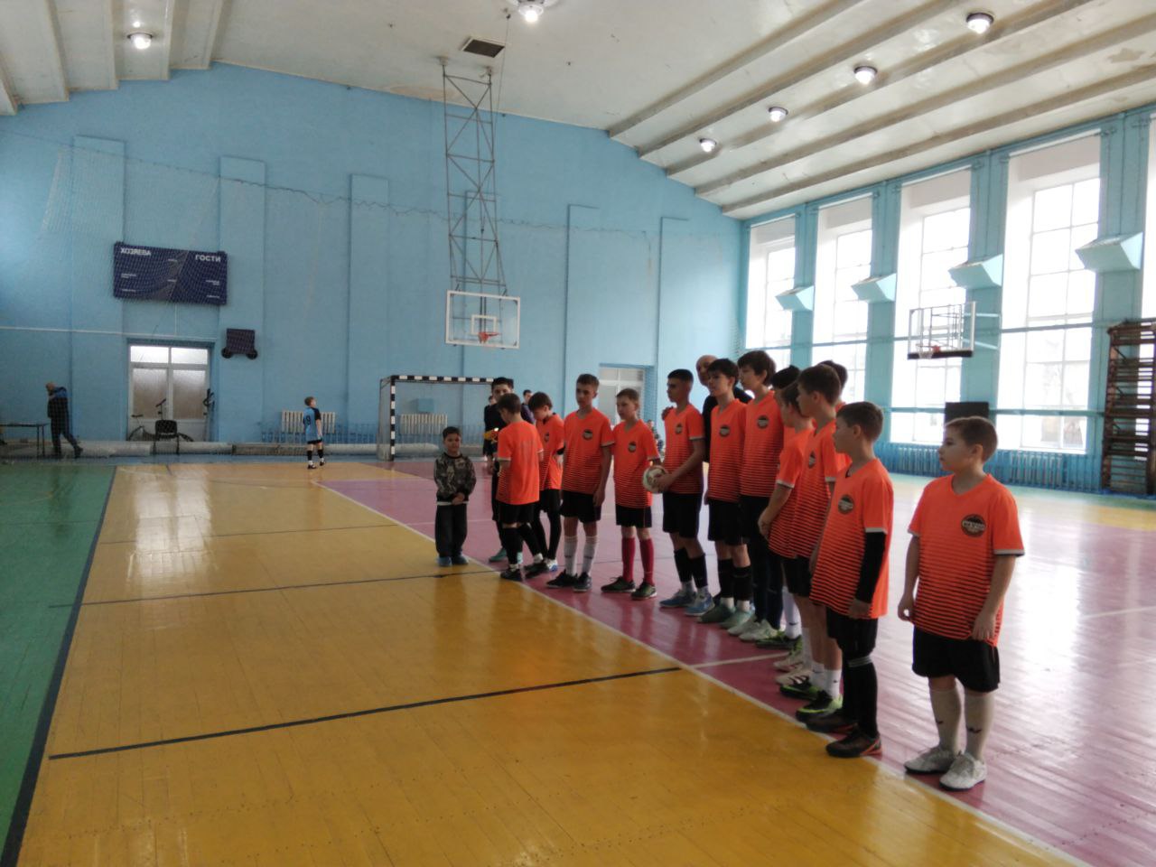 Юные перевальские футболисты успешно выступили на финальном этапе Чемпионата ЛНР