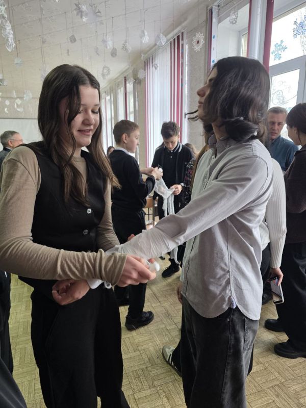 Специалисты Свердловского филиала Луганского центра медицины катастроф продолжают серию мастер-классов Специалисты Свердловского филиала Луганского центра медицины катастроф продолжают серию мастер-классов