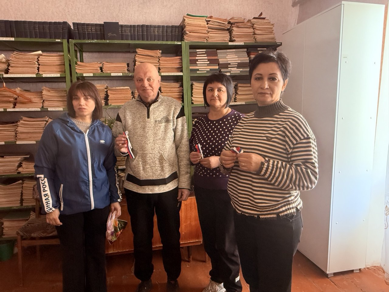 Выставка детских рисунков, посвященная акции «Русская весна – начало пути домой» Выставка детских рисунков, посвященная акции «Русская весна – начало пути домой»