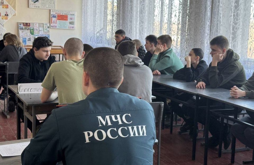В Лутугинском колледже прошёл Всероссийский открытый урок «Культура безопасности» В Лутугинском колледже прошёл Всероссийский открытый урок «Культура безопасности»