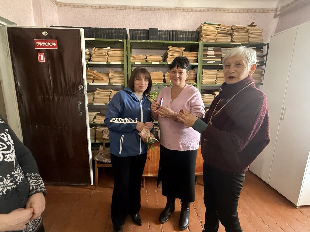 Выставка детских рисунков, посвященная акции «Русская весна – начало пути домой» Выставка детских рисунков, посвященная акции «Русская весна – начало пути домой»