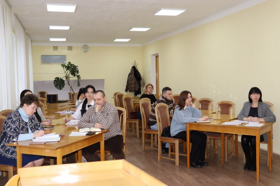 В Стаханове состоялось заседание комиссии по оказанию безвозмездной помощи В Стаханове состоялось заседание комиссии по оказанию безвозмездной помощи