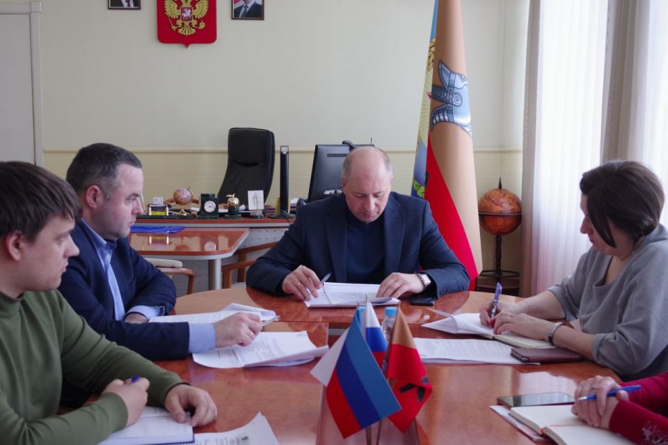 27 февраля с участием Главы Славяносербского муниципального округа Сергеем Крамаренко в Администрации состоялось очередное заседание противопаводковой комиссии на территории муниципального образования на котором рассмотрен... 27 февраля с участием Главы Славяносербского муниципального округа Сергеем Крамаренко в Администрации состоялось очередное заседание противопаводковой комиссии на территории муниципального образования на котором рассмотрен...