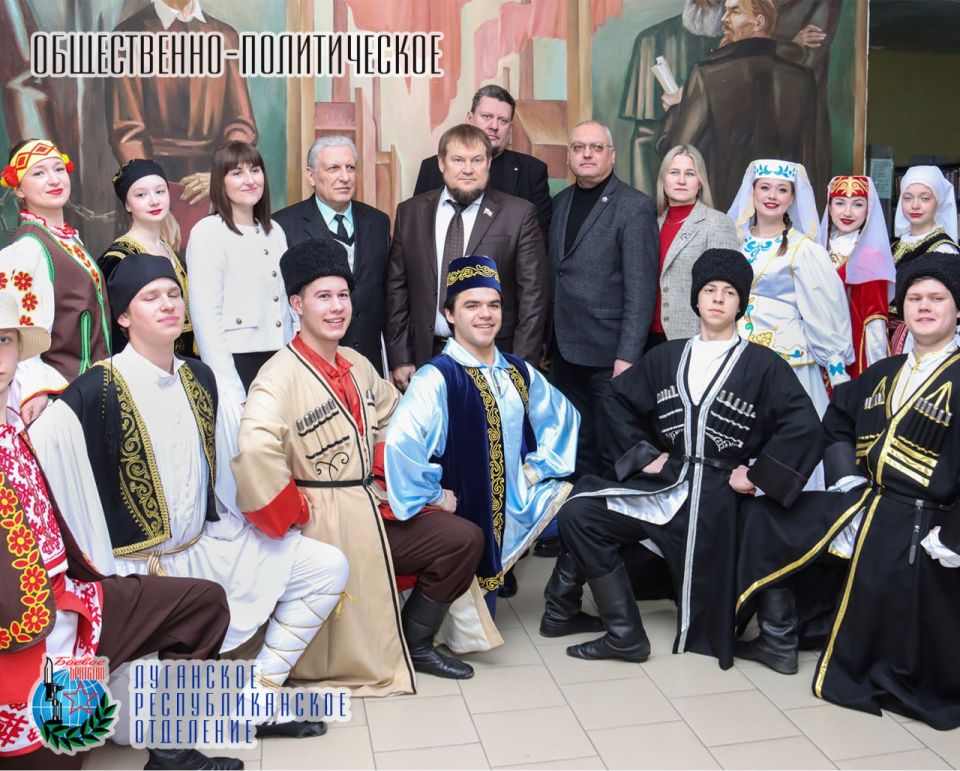 6 февраля Денис Колесников заместитель Председателя Народного Совета Луганской Народной Республики, член Совета Луганского республиканского отделения Всероссийской общественной организации ветеранов «БОЕВОЕ БРАТСТВО» принял... 6 февраля Денис Колесников заместитель Председателя Народного Совета Луганской Народной Республики, член Совета Луганского республиканского отделения Всероссийской общественной организации ветеранов «БОЕВОЕ БРАТСТВО» принял...