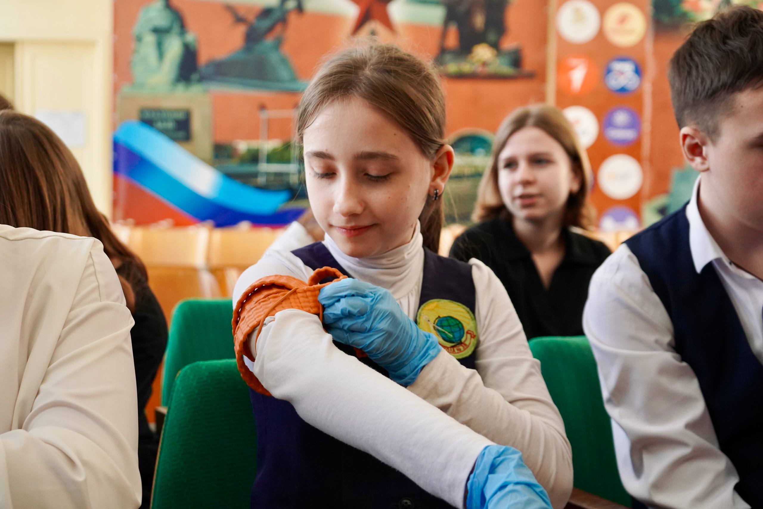 Можно ли стать спасателем ещё в школе? На мастер-классах от Луганского РО ВСКС — легко Можно ли стать спасателем ещё в школе? На мастер-классах от Луганского РО ВСКС — легко