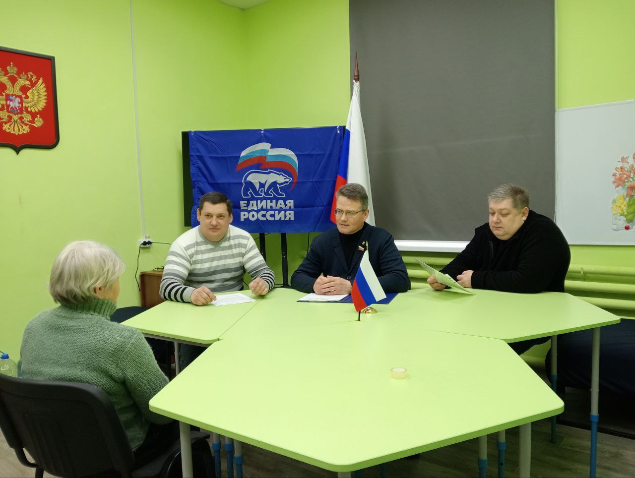 Состоялся очередной прием граждан по личным вопросам муниципального депутата Единой России Александра Рыбалка Состоялся очередной прием граждан по личным вопросам муниципального депутата Единой России Александра Рыбалка