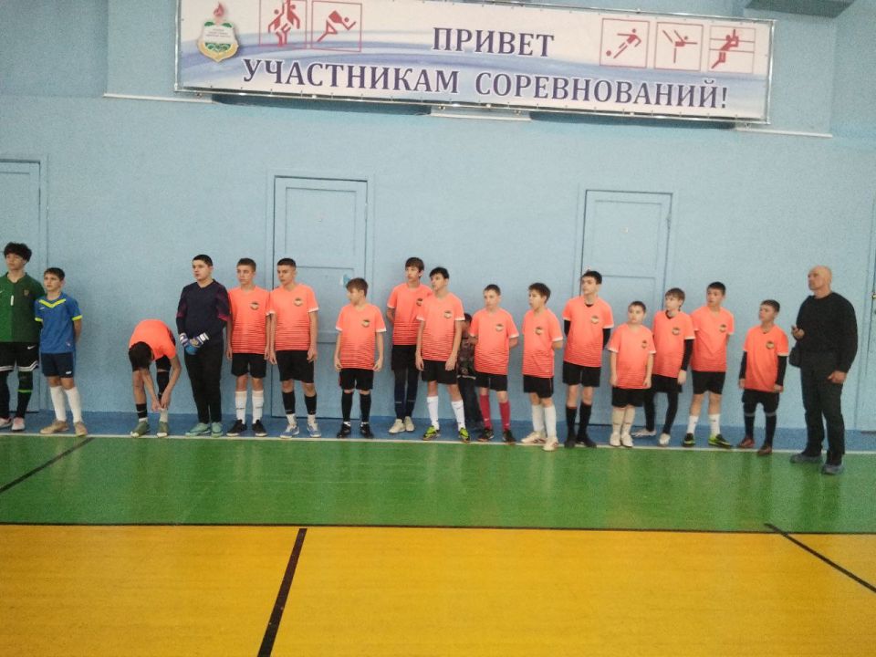 Юные перевальские футболисты успешно выступили на финальном этапе Чемпионата ЛНР Юные перевальские футболисты успешно выступили на финальном этапе Чемпионата ЛНР