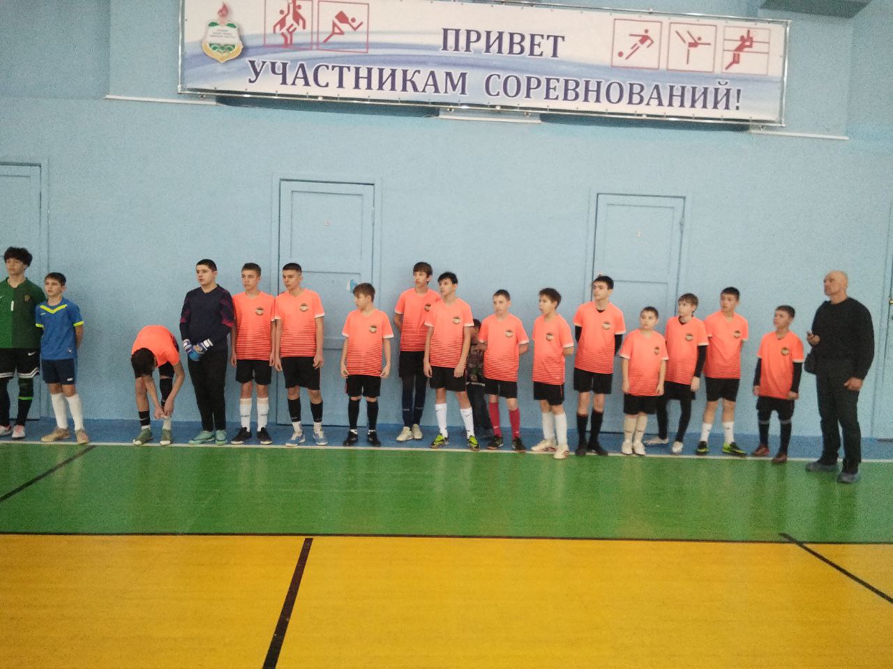 Юные перевальские футболисты успешно выступили на финальном этапе Чемпионата ЛНР Юные перевальские футболисты успешно выступили на финальном этапе Чемпионата ЛНР