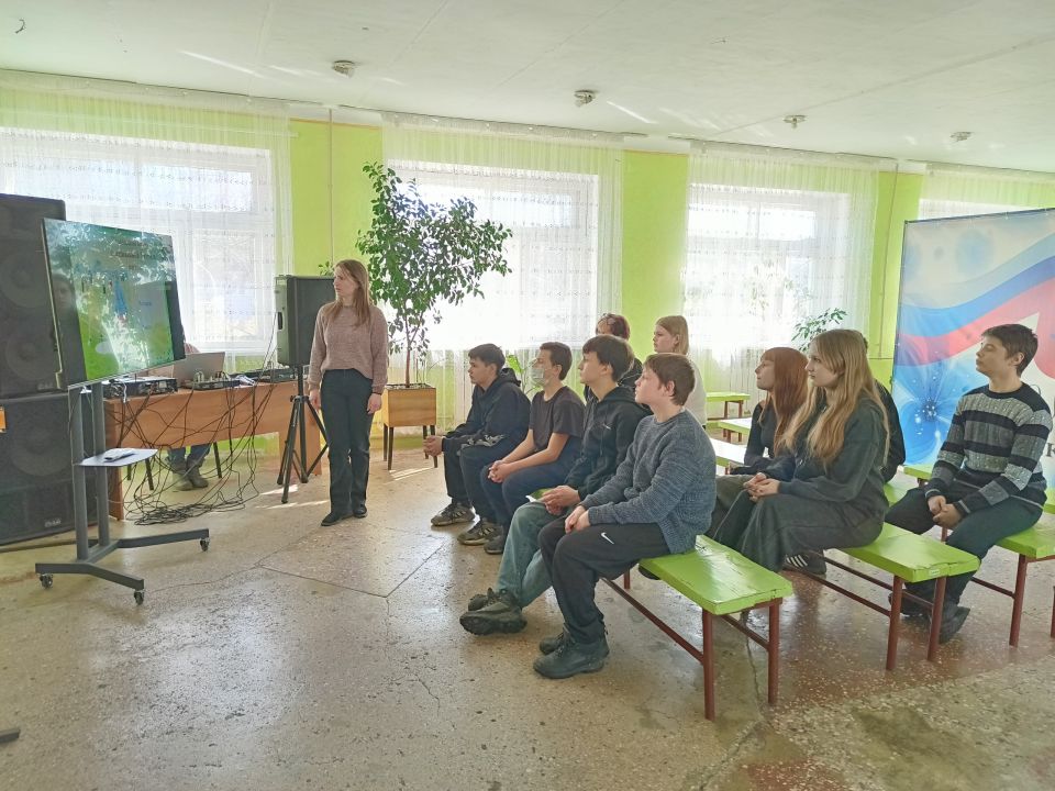 Викторина «Народы России». В Доме культуры им. Ленина пгт Новодарьевка прошла познавательная викторина «Народы России», посвящённая открытию Года единства народов России Викторина «Народы России». В Доме культуры им. Ленина пгт Новодарьевка прошла познавательная викторина «Народы России», посвящённая открытию Года единства народов России