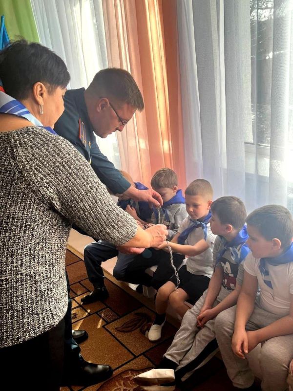 В детском саду №2 «Рябинушка» состоялось мероприятие, приуроченное Всемирному дню гражданской обороны, в рамках которого прошел открытый урок по основам жизнедеятельности В детском саду №2 «Рябинушка» состоялось мероприятие, приуроченное Всемирному дню гражданской обороны, в рамках которого прошел открытый урок по основам жизнедеятельности