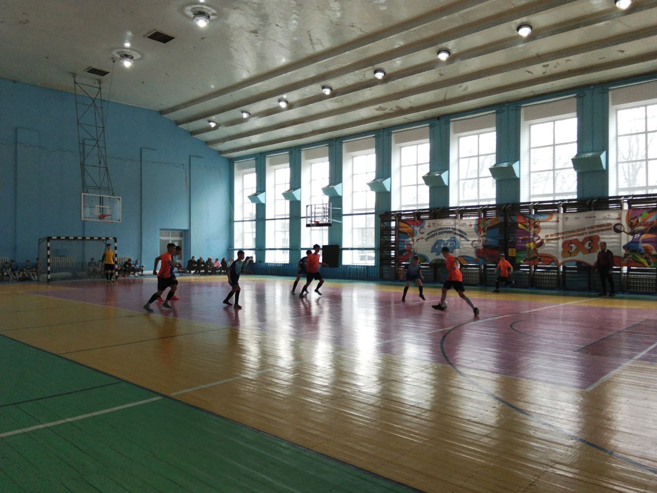 Юные перевальские футболисты успешно выступили на финальном этапе Чемпионата ЛНР Юные перевальские футболисты успешно выступили на финальном этапе Чемпионата ЛНР