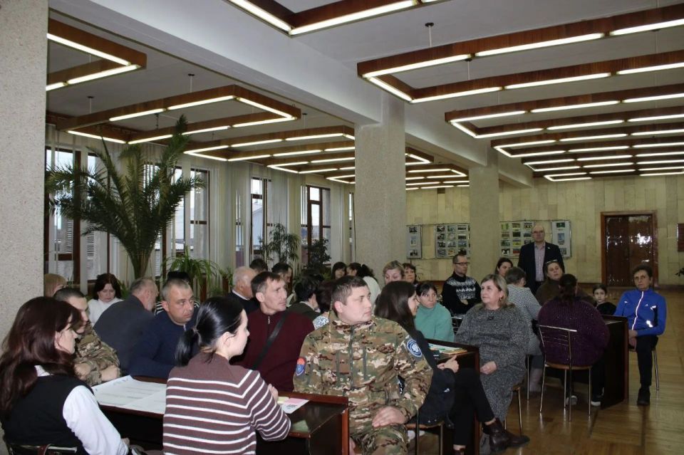 Сегодня в ДК им. Горького состоялись проектные сессии, открывающие путь к обновлению городской среды в Ровеньках Сегодня в ДК им. Горького состоялись проектные сессии, открывающие путь к обновлению городской среды в Ровеньках