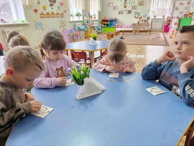 3 марта в рамках программы «Безопасность детства» сотрудники Детского центра Чернухинского музея провели познавательный час с воспитанниками детского сада-ясли «Ромашка», посвященный Международному Дню спички