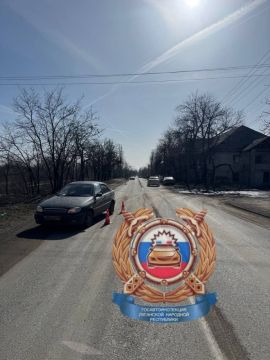 В Красном Луче под колеса автомобиля попал 8-летний ребенок