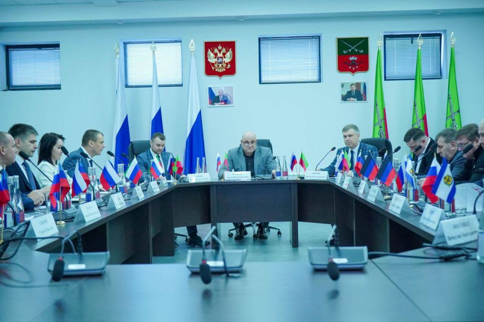 Состоялось первое заседание координационного совета исторических регионов Российской Федерации в сфере физической культуры и спорта Состоялось первое заседание координационного совета исторических регионов Российской Федерации в сфере физической культуры и спорта