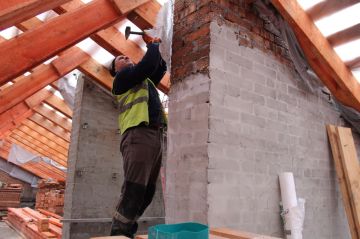 В рамках подписанного соглашения о сотрудничестве между Краснодонским муниципальным округом и Тюменской областью подрядной организацией ООО СК «СТИЛЛ» активно ведутся работы по капитальному ремонту скатной кровли с заменой...