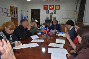 Глава Старобельского муниципального округа Владимир Чернев провел заседание балансовой комиссии