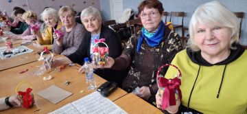 Третьего марта в актовом зале ГБУ ЛНР «ККЦСОН» для слушателей Университета третьего возраста был проведен мастер – класс по изготовлению корзин из подручных материалов, который провела Народный мастер Луганщины и сотрудник...