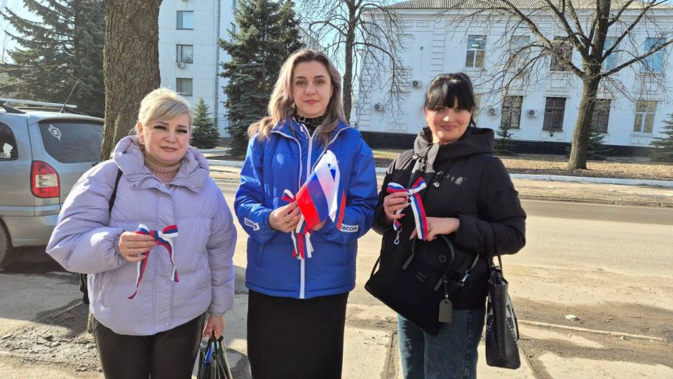 В Стаханове отметили 12-ю годовщину «Русской весны» В Стаханове отметили 12-ю годовщину «Русской весны»