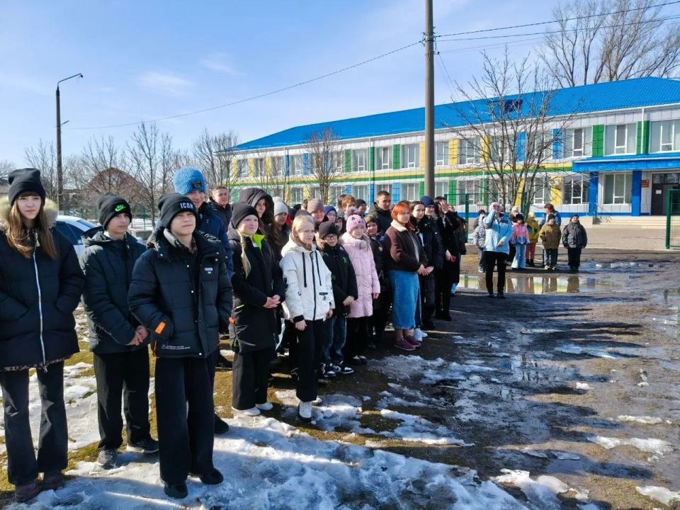 Во Всемирный день гражданской обороны — уроки безопасности для школьников Во Всемирный день гражданской обороны — уроки безопасности для школьников