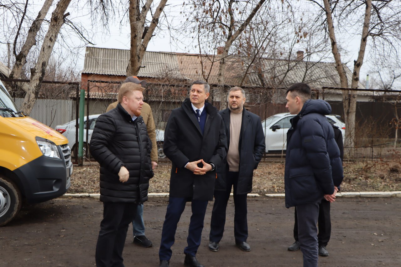 Евгений Бондарь: Рабочий визит Председателя Правительства ЛНР: развитие строительного сектора в Лутугинском округе Евгений Бондарь: Рабочий визит Председателя Правительства ЛНР: развитие строительного сектора в Лутугинском округе