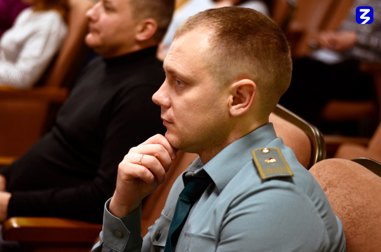 В Луганске состоялась вдохновляющая лекция по личным стратегиям успеха в рамках проекта Знание.Государство В Луганске состоялась вдохновляющая лекция по личным стратегиям успеха в рамках проекта Знание.Государство