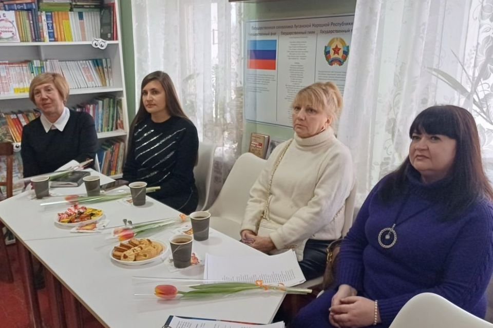 По инициативе активистов первичного отделения Всероссийской политической партии «Единая Россия», сотрудников отдела по делам территорий Администрации в посёлке городского типа Дубовский состоялась литературно-музыкальная... По инициативе активистов первичного отделения Всероссийской политической партии «Единая Россия», сотрудников отдела по делам территорий Администрации в посёлке городского типа Дубовский состоялась литературно-музыкальная...
