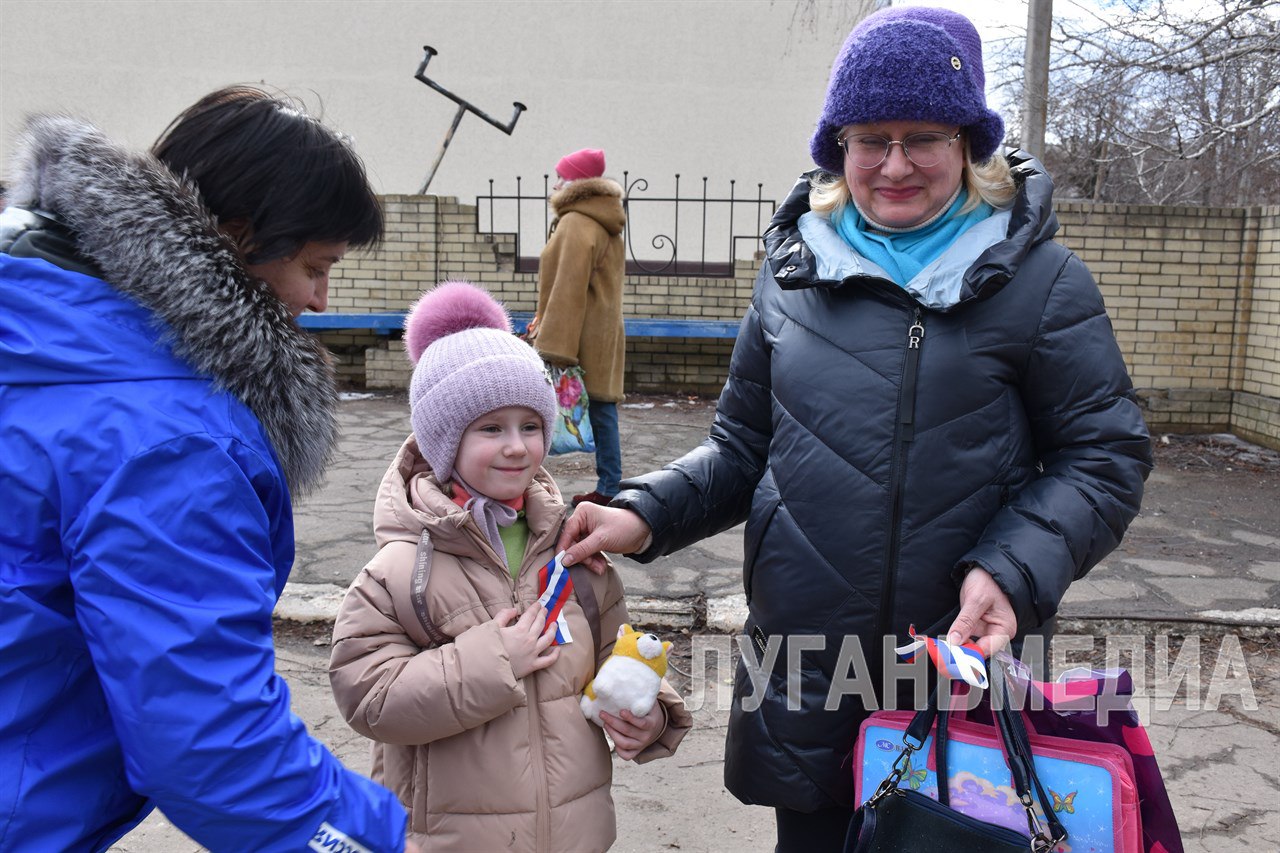 Первомайские единороссы провели акцию, посвященную «Русской весне» Первомайские единороссы провели акцию, посвященную «Русской весне»