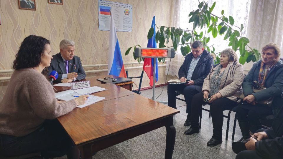 Виктор Водолацкий: В рамках региональной недели провел очередной прием на территории Луганской Народной Республики Виктор Водолацкий: В рамках региональной недели провел очередной прием на территории Луганской Народной Республики