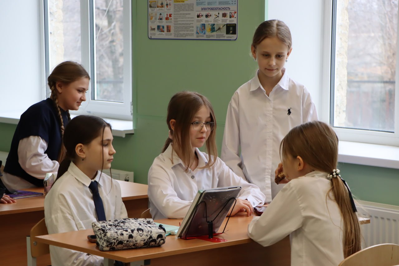 Евгений Бондарь: Рабочий визит Председателя Правительства ЛНР: развитие строительного сектора в Лутугинском округе Евгений Бондарь: Рабочий визит Председателя Правительства ЛНР: развитие строительного сектора в Лутугинском округе