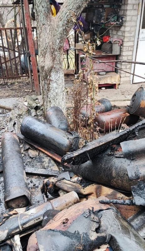 Газовые баллоны едва не взорвались на пожаре в Первомайске Газовые баллоны едва не взорвались на пожаре в Первомайске