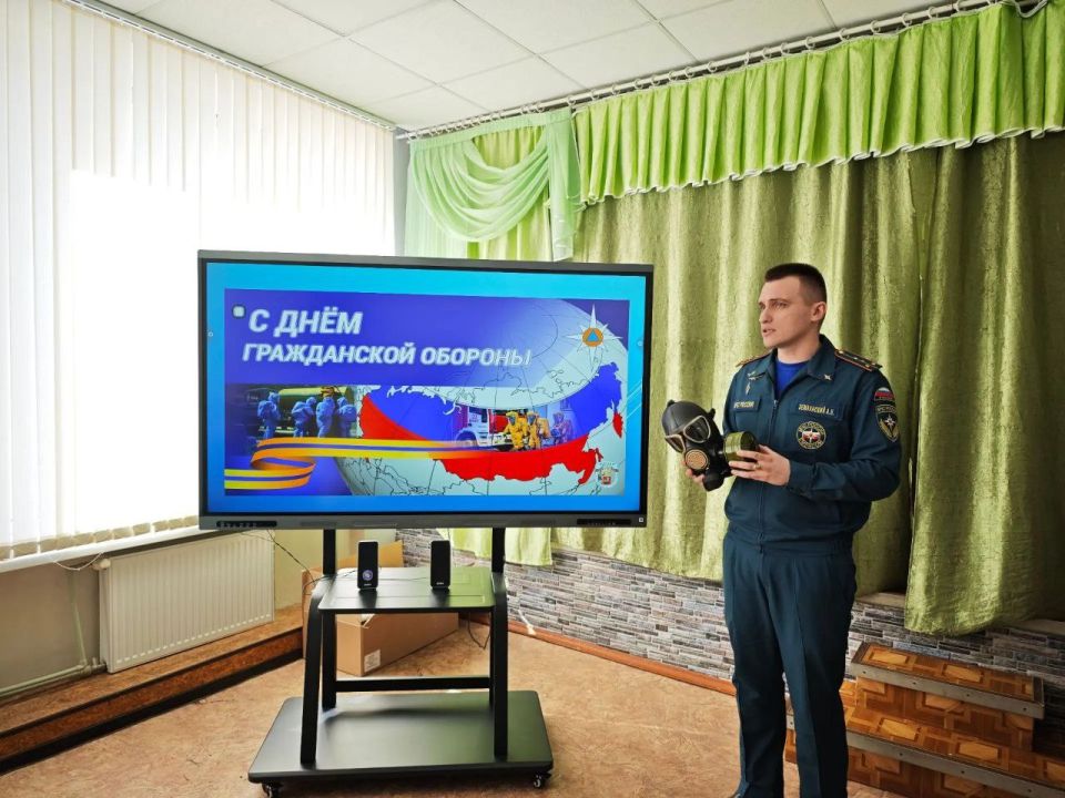 Во Всемирный день гражданской обороны — уроки безопасности для школьников Во Всемирный день гражданской обороны — уроки безопасности для школьников