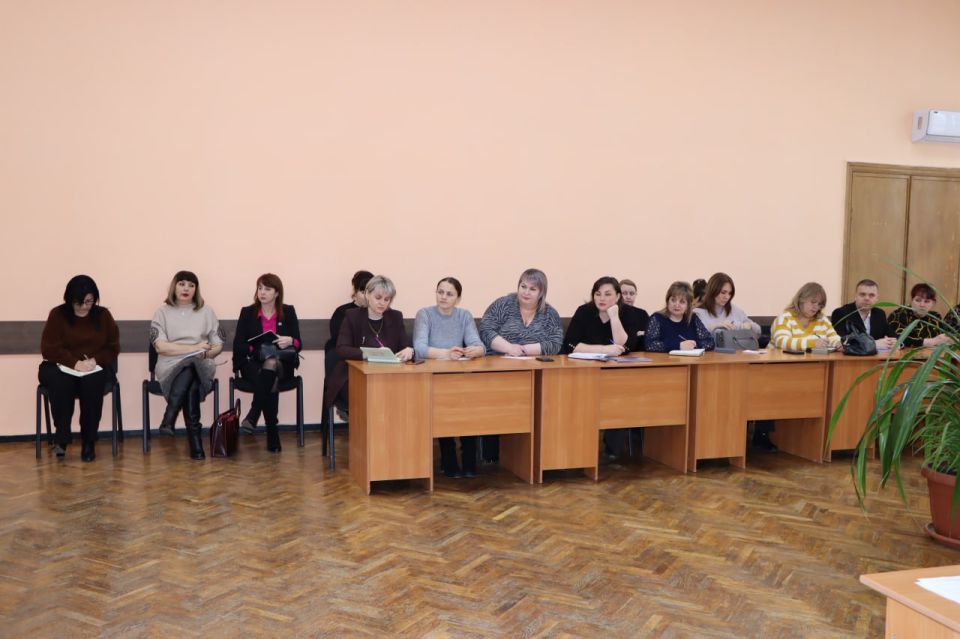 Евгений Бондарь: Рабочее совещание по вопросам образования и безопасности: ключевые темы и участники Евгений Бондарь: Рабочее совещание по вопросам образования и безопасности: ключевые темы и участники