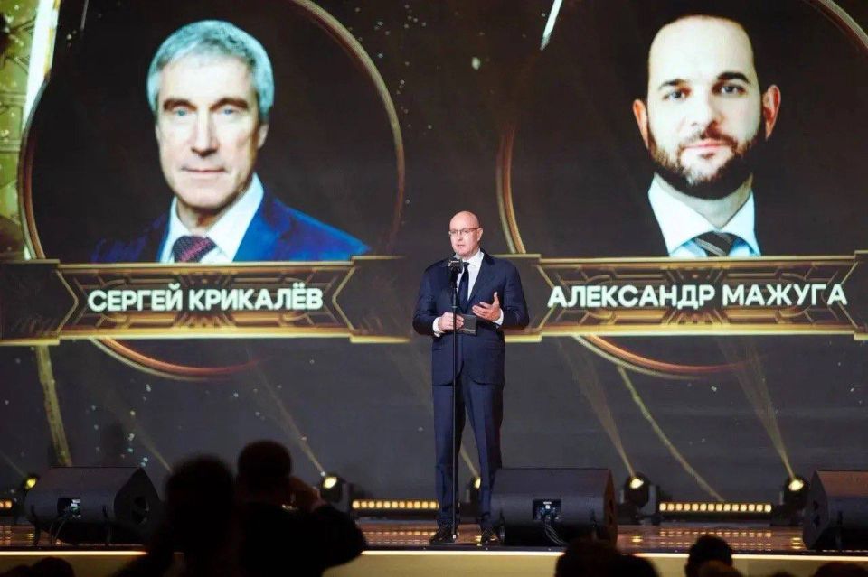 Анна Цивилева: Наградила лауреатов премии Российского общества «Знание» в номинации «За вклад в сохранение памяти о подвигах защитников Отечества» Анна Цивилева: Наградила лауреатов премии Российского общества «Знание» в номинации «За вклад в сохранение памяти о подвигах защитников Отечества»
