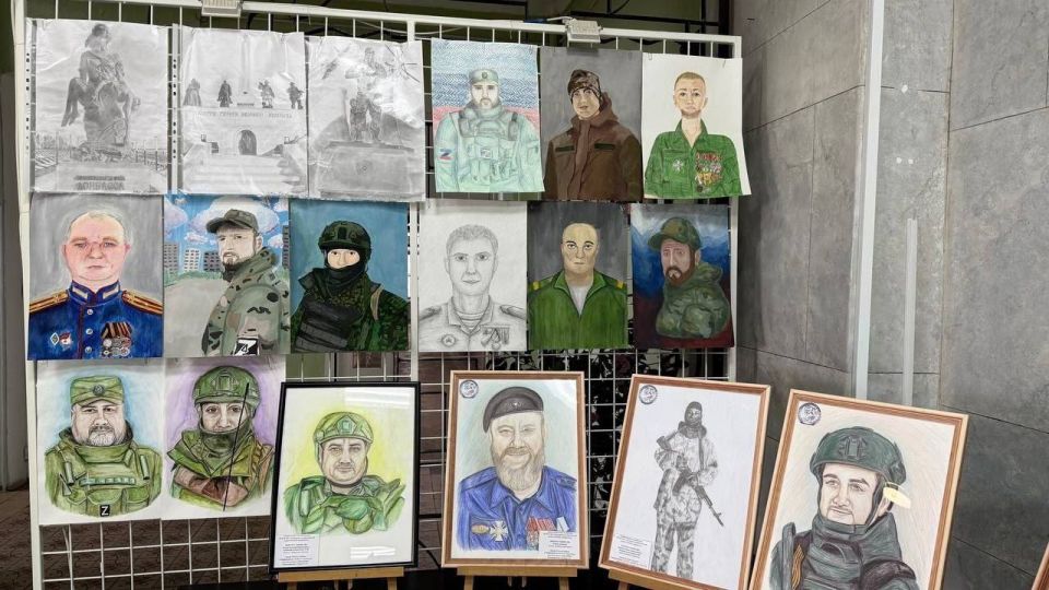 Студентка Брянковского колледжа (филиал) ФГБОУ ВО "ЛГПУ" Марина Шатова приняла участие в конкурсе "Наш путь к Победе: портрет героя СВО" Студентка Брянковского колледжа (филиал) ФГБОУ ВО "ЛГПУ" Марина Шатова приняла участие в конкурсе "Наш путь к Победе: портрет героя СВО"