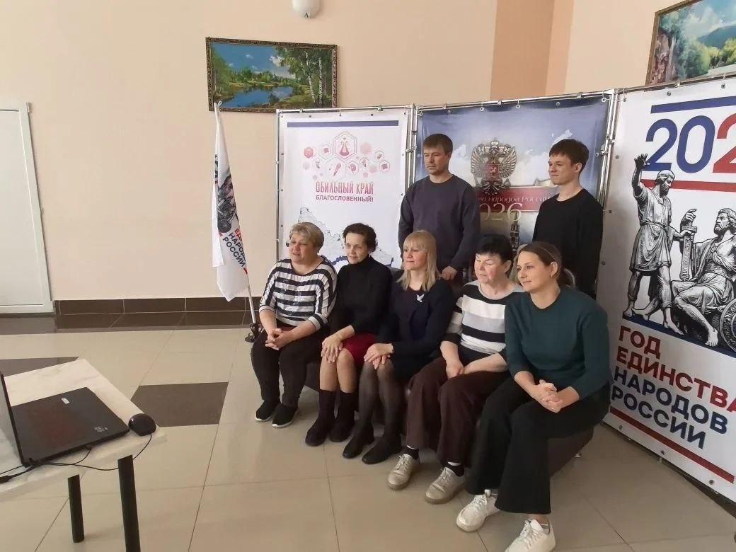 Илекский район региона-шефа провёл тематические телемосты для перевальских коллег Илекский район региона-шефа провёл тематические телемосты для перевальских коллег