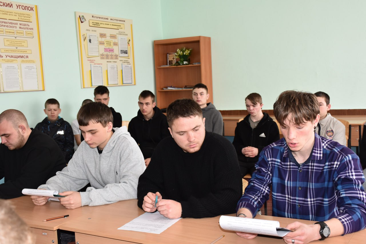 На базе Первомайского колледжа состоялся Круглый стол «Русская весна – начало пути домой» На базе Первомайского колледжа состоялся Круглый стол «Русская весна – начало пути домой»