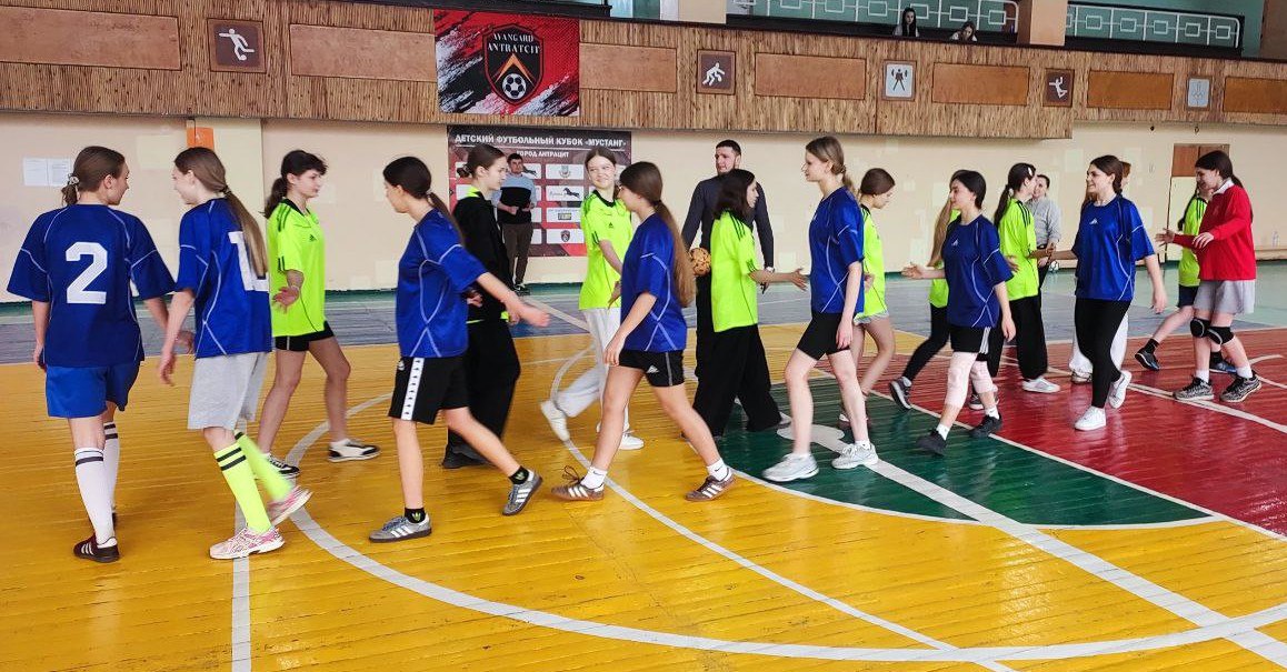 В преддверии Международного женского дня, в Антраците состоялось яркое спортивное событие – турнир по мини-футболу «Хрустальные бутсы» В преддверии Международного женского дня, в Антраците состоялось яркое спортивное событие – турнир по мини-футболу «Хрустальные бутсы»