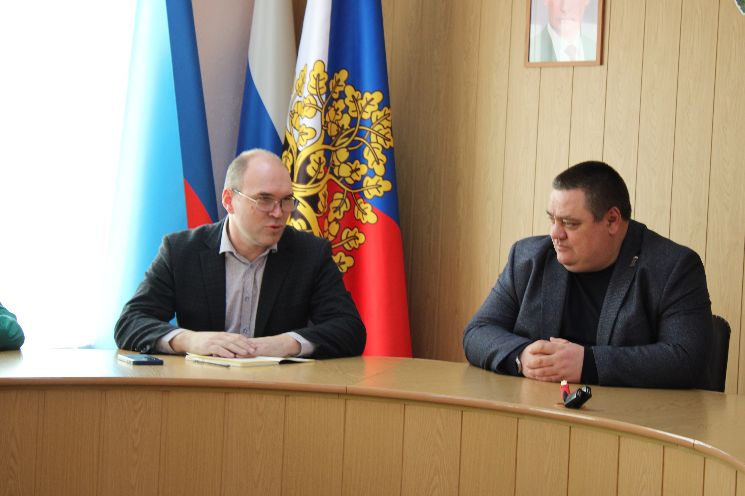 В Администрации городского округа город Ровеньки состоялась рабочая встреча, посвященная итогам двухдневной проектной сессии по обсуждению концепции благоустройства территории Храма-часовни Иоакима и Анны В Администрации городского округа город Ровеньки состоялась рабочая встреча, посвященная итогам двухдневной проектной сессии по обсуждению концепции благоустройства территории Храма-часовни Иоакима и Анны