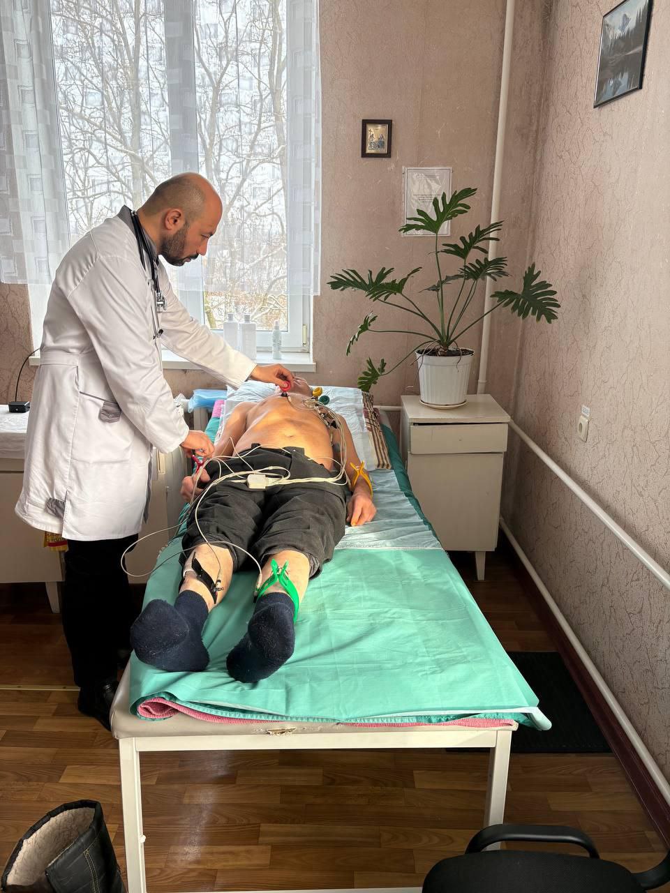 Андрей Губарев: Медики из Калуги продолжают оказывать помощь жителям Первомайска Андрей Губарев: Медики из Калуги продолжают оказывать помощь жителям Первомайска