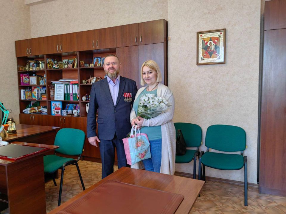 Студентка Брянковского колледжа (филиал) ФГБОУ ВО "ЛГПУ" Марина Шатова приняла участие в конкурсе "Наш путь к Победе: портрет героя СВО" Студентка Брянковского колледжа (филиал) ФГБОУ ВО "ЛГПУ" Марина Шатова приняла участие в конкурсе "Наш путь к Победе: портрет героя СВО"