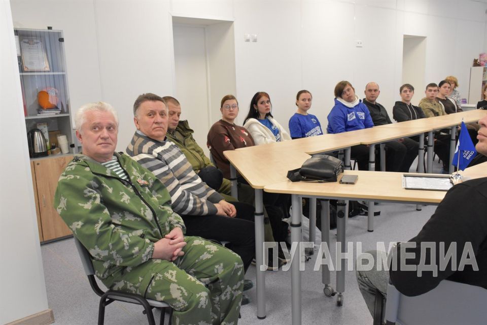 В Северодонецке прошла встреча молодежи и героев Русской весны В Северодонецке прошла встреча молодежи и героев Русской весны