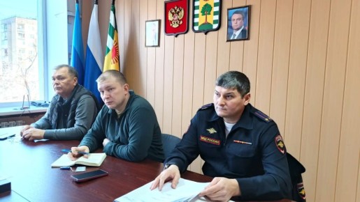 Врип главы Евгений Шаталин провёл рабочее совещание с руководителями коммунальных служб, представителями образования и здравоохранения, а также с представителями военного комиссариата