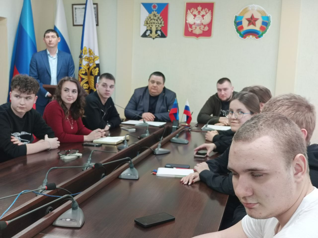 Новый импульс для молодежи Ровеньков: рабочее совещание в Администрации