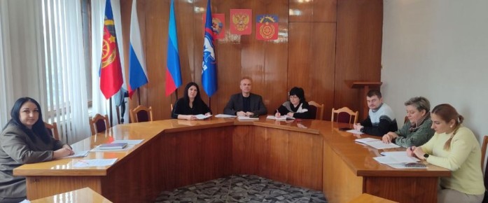 В Администрации состоялось заседание рабочей группы по противодействию нелегальной занятости под председательством заместителя главы Администрации Антрацитовского МО Михаила Удовенко, с участием представителей управления...